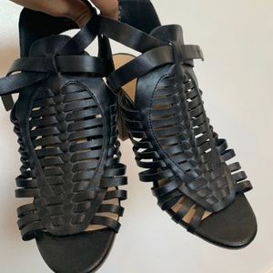 Black Leather Block Strap Heeled Buckle